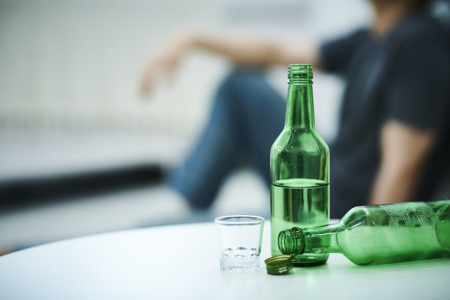 음주하는 남성 *사진은 기사와 관련이 없음. [아이클릭아트 제공]